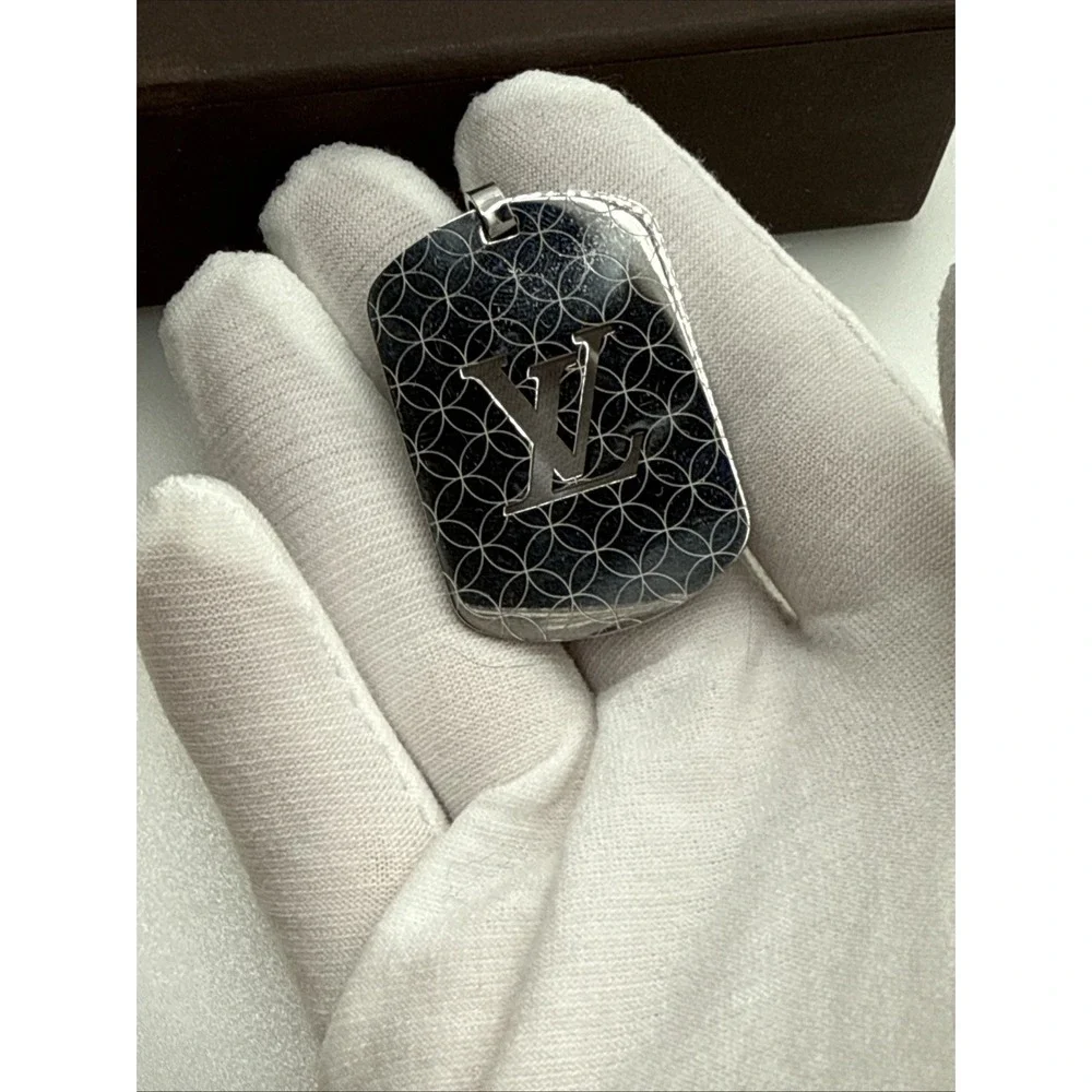 Auth Louis Vuitton LV Champs Elysees PM M65452 Pendant Top Silver Finish Men
